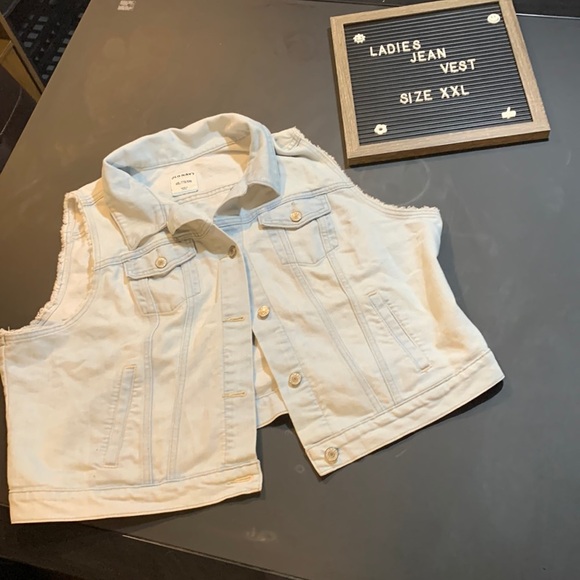 Ladies Old Navy Jean Vest - Picture 1 of 8